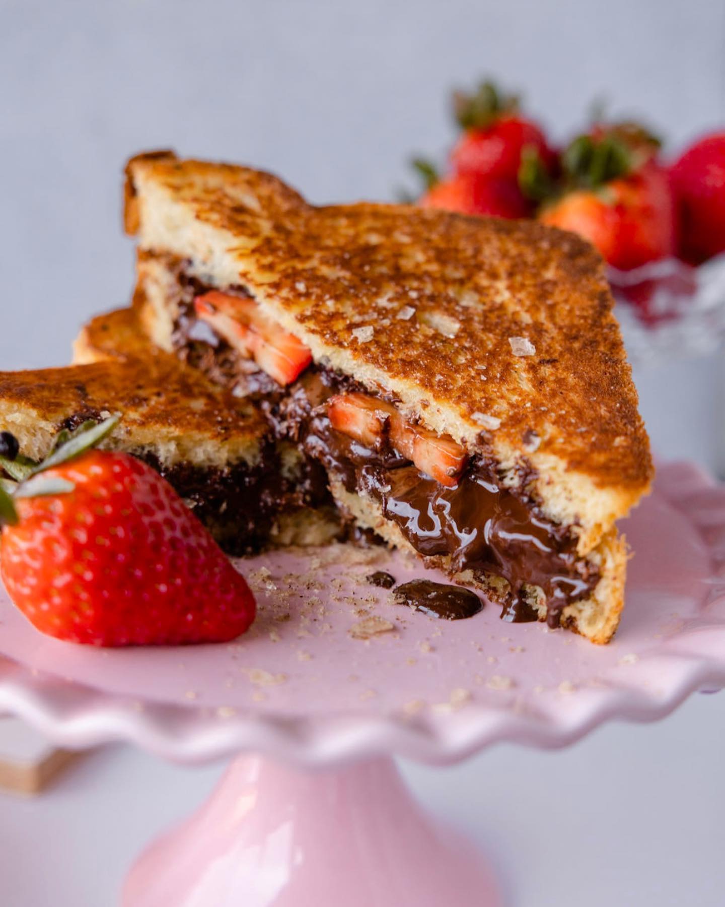 ❣️Our February Special❣️
Toasted Chocolate Brioche 
(Chonkers)
sprinkled with @alaskapureseasalt vanilla bean sea salt -
with your option to add on fresh strawberries 🍓 or bananas 🍌 
Come try it tomorrow morning! 
Served all day ✨ 
.
.
.
📸 @caitlinblaisdellphotography