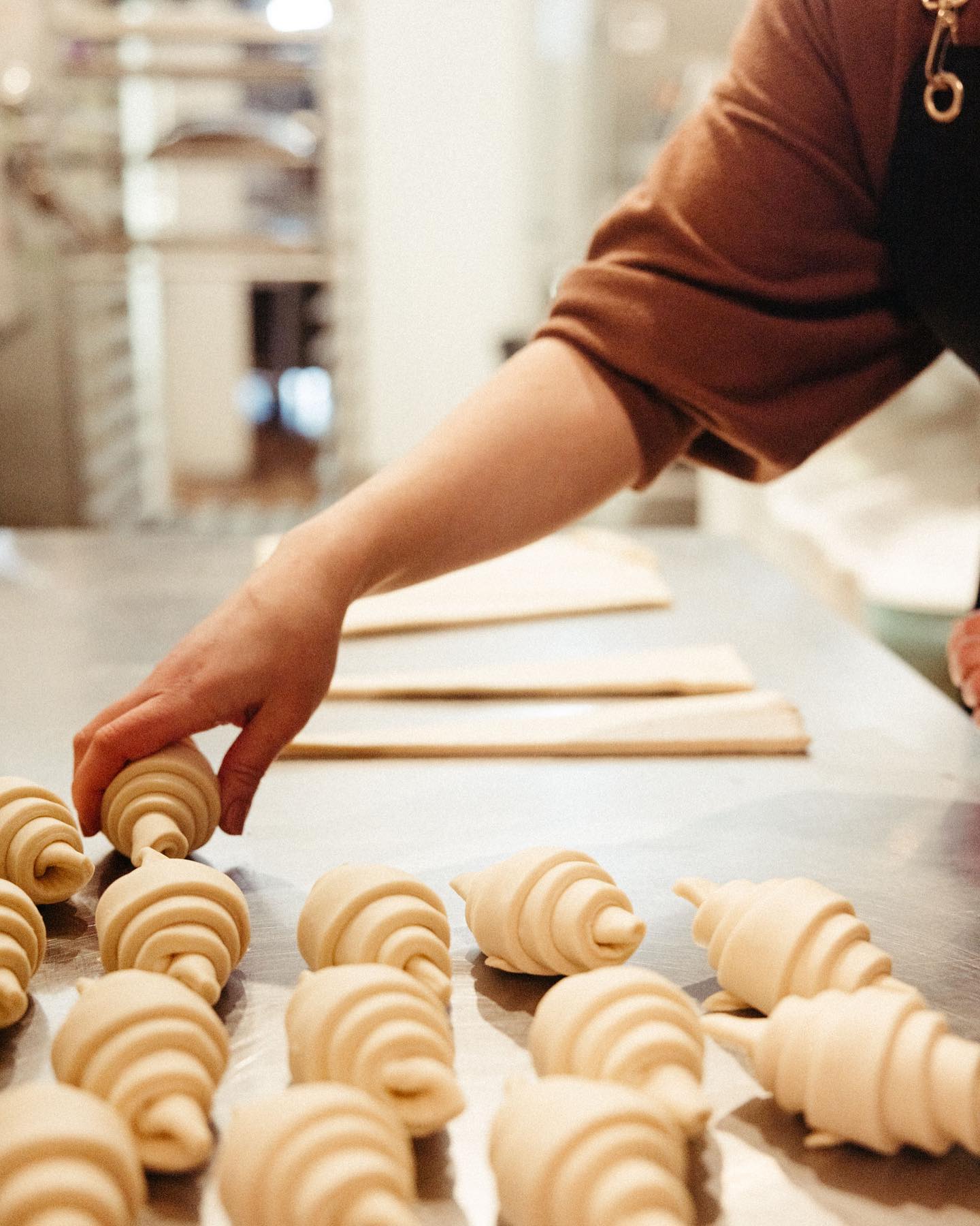 ✨WE’RE HIRING BAKERS ✨

We're looking for a full-time and part-time bakers to join our amazing team this summer! 
$15-$20/hr DOE plus great tips. 

Email your resume to sitkawildflour@gmail.com
.
.
.
#sitkaak #sitkaalaska #alaskabakery #alaskabaker